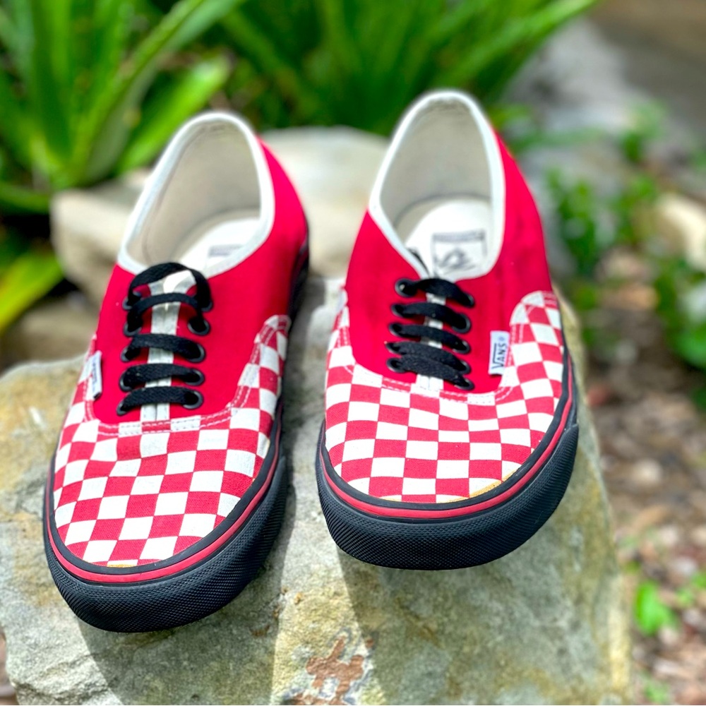 Customized Red white and black checkerboard Classic Vans